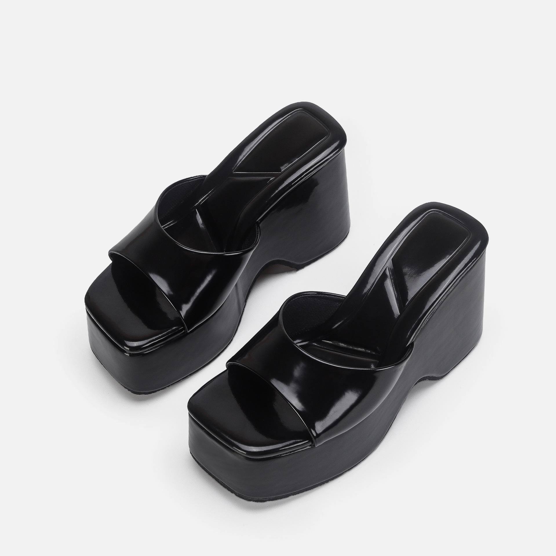 Large size high-heeled slippers women s platform wedge heel multi-color fish mouth sandals high heels 35 червоний
Large size high-heeled slippers women s platform wedge heel multi-color fish mouth sandals high heels 35 червоний