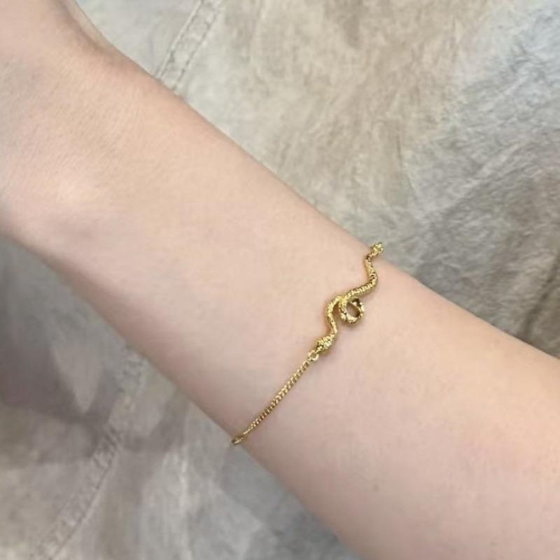 Used vintage snake wrapped snake bracelet for women, new chinoiserieclassy
Used vintage snake wrapped snake bracelet for women, new chinoiserieclassy