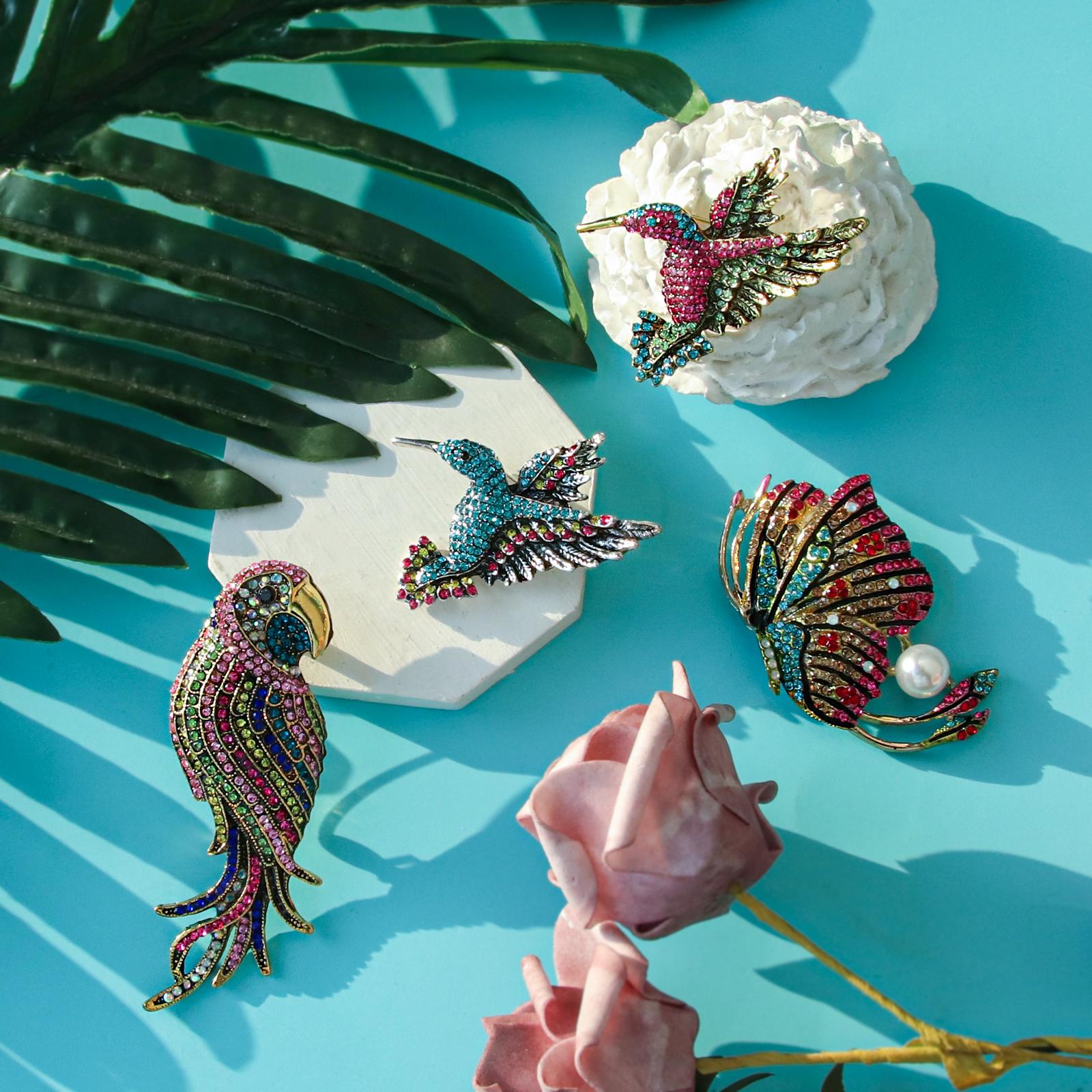 Ее лаборатория | Модная брошь в виде попугая, брошь в виде птицы со стразами, брошь в форме бабочки, капающая масляная эмаль, жемчужная брошь из сплава, изысканная брошь в виде насекомых с темпераментом
Ее лаборатория | Модная брошь в виде попугая, брошь в виде птицы со стразами, брошь в форме бабочки, капающая масляная эмаль, жемчужная брошь из сплава, изысканная брошь в виде насекомых с темпераментом