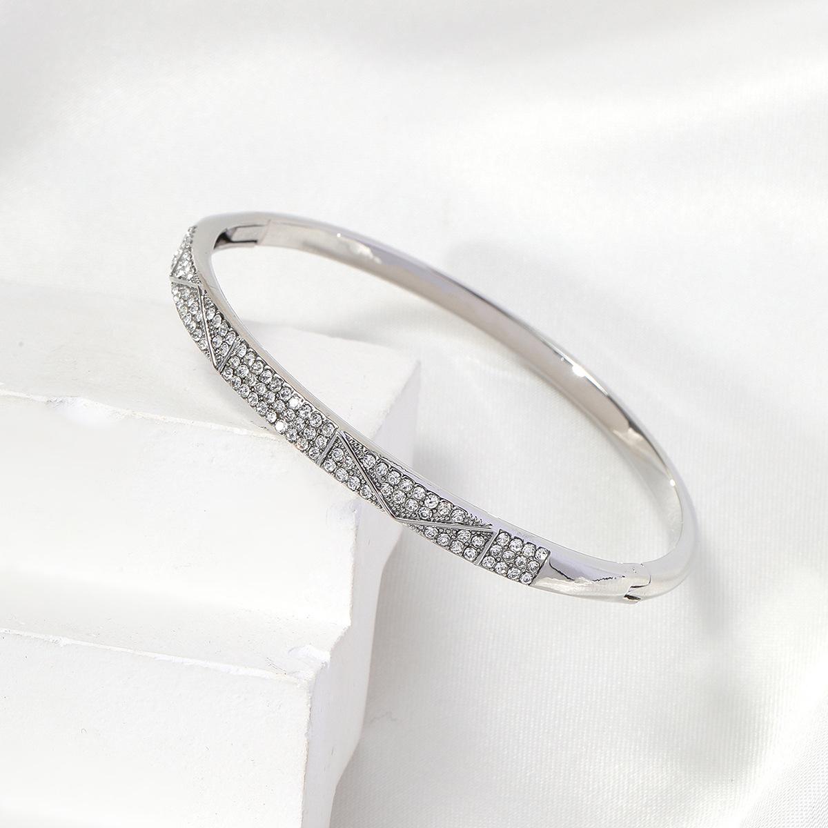Elegant Diamond-set Oval Bangle - Women s Fashion, Stylish Commuter Jewelry Accessory
Elegant Diamond-set Oval Bangle - Women s Fashion, Stylish Commuter Jewelry Accessory