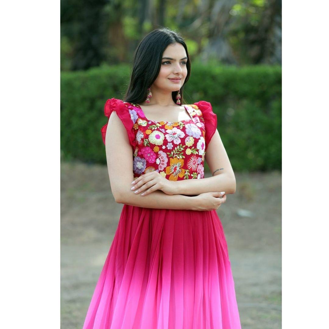 Фирменное и разработанное платье высшего качества с дупаттой с высокой степенью связи. 
Фирменное и разработанное платье высшего качества с дупаттой с высокой степенью связи.