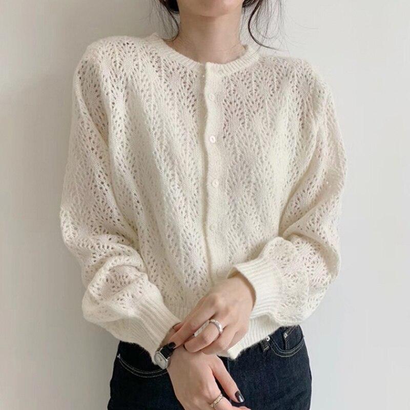 Элегантный полый вязаный кардиган, свитер, осенняя мода 2023, кардиганы с длинными рукавами, пальто, женские повседневные свободные повседневные свитера 28406
Элегантный полый вязаный кардиган, свитер, осенняя мода 2023, кардиганы с длинными рукавами, пальто, женские повседневные свободные повседневные свитера 28406