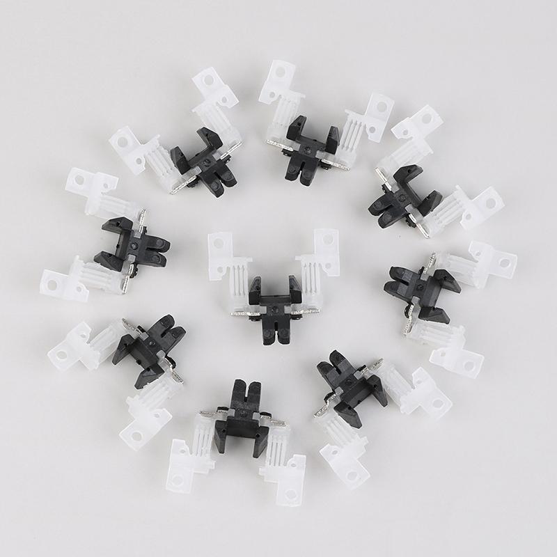 10-piece pack of pet clipper accessories, replacement motor, and drive rod.
10-piece pack of pet clipper accessories, replacement motor, and drive rod.