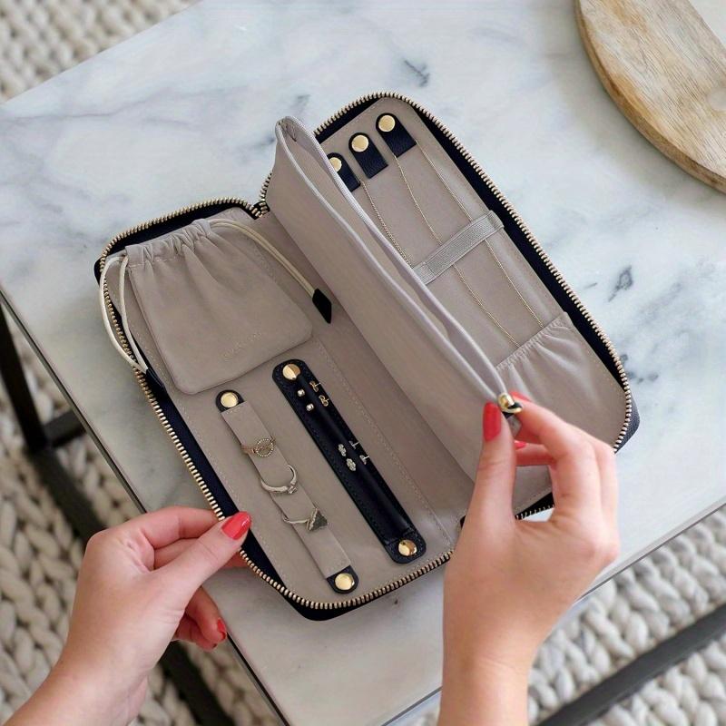 1pc Chic Black Portable Jewelry Organizer Bag Anti-tangle Necklace, Earring, Ring Bracelet Storage with Zip Closure,Travel Essentials for Women рожевий
1pc Chic Black Portable Jewelry Organizer Bag Anti-tangle Necklace, Earring, Ring Bracelet Storage with Zip Closure,Travel Essentials for Women рожевий