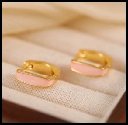 Drip glaze geometric earrings women s light luxury high-end ear buckles niche design simple enamel white square stud earrings рожевий
Drip glaze geometric earrings women s light luxury high-end ear buckles niche design simple enamel white square stud earrings рожевий