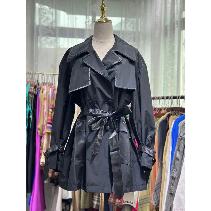 Foreign Trade Brand Black Advanced Cool Super Nice Trench coat Retro British Style Waist Hugging Acetic Acid Contrast Color Cute Outerwear Women Black/Princess Windbreaker XL
Foreign Trade Brand Black Advanced Cool Super Nice Trench coat Retro British Style Waist Hugging Acetic Acid Contrast Color Cute Outerwear Women Black/Princess Windbreaker XL