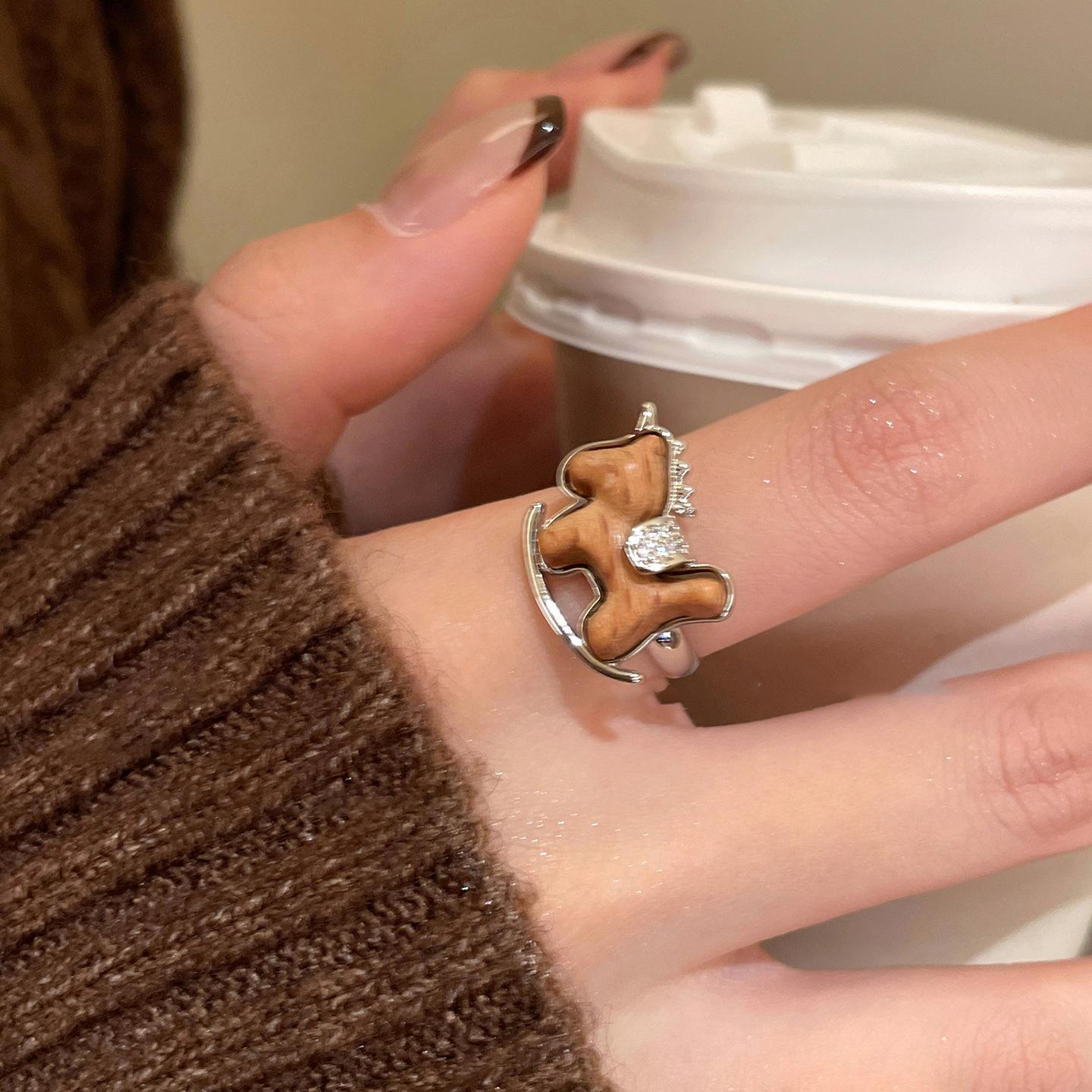 New Chinese zircon wood pony open ring natal year retro temperament index finger ring jewelry
New Chinese zircon wood pony open ring natal year retro temperament index finger ring jewelry