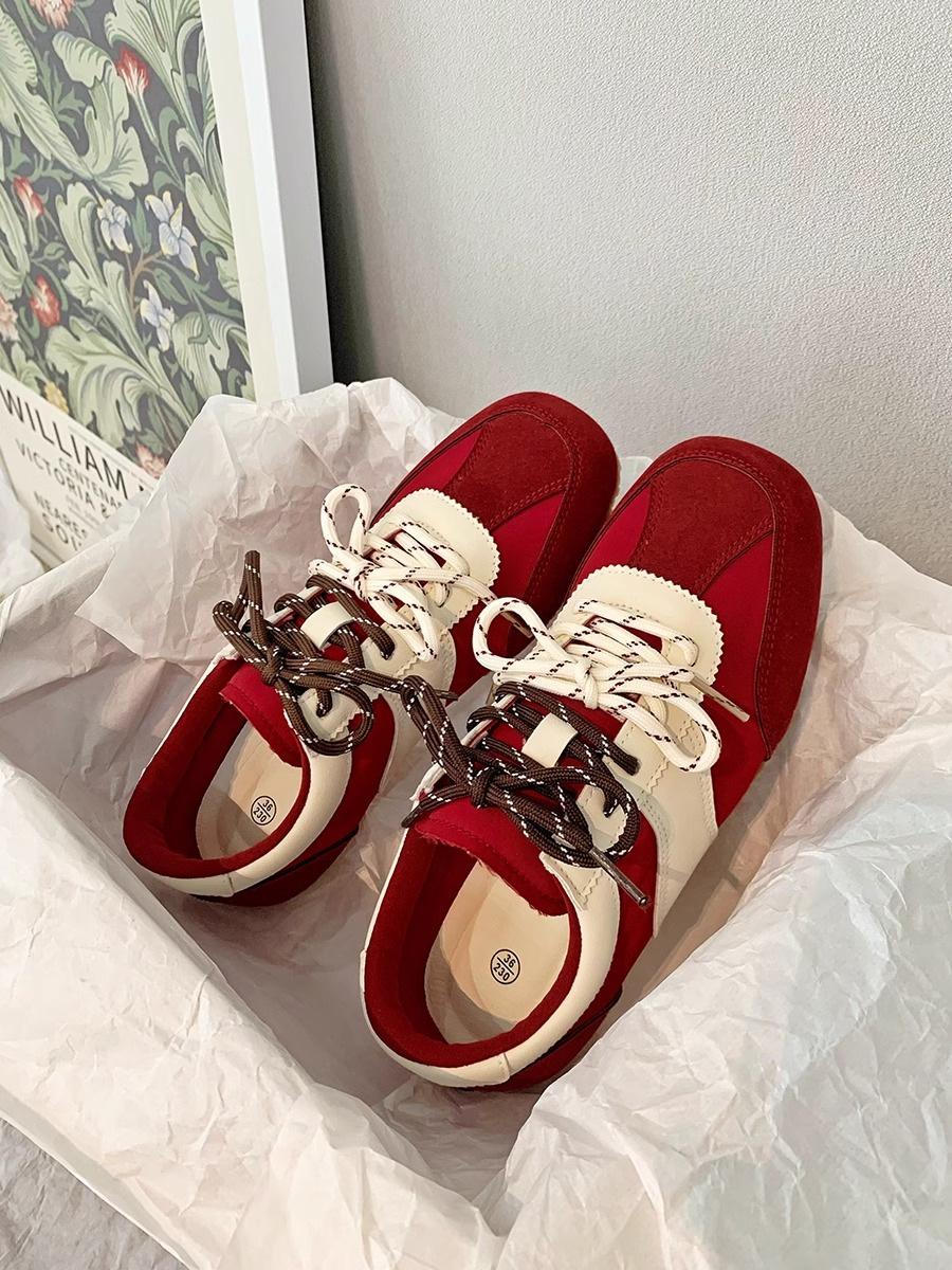 Niche design sense Американские ретро немецкие кроссовки женские 2025 новые весенние туфли на плоской подошве кофейные повседневные кроссовки 35 красный
Niche design sense Американские ретро немецкие кроссовки женские 2025 новые весенние туфли на плоской подошве кофейные повседневные кроссовки 35 красный