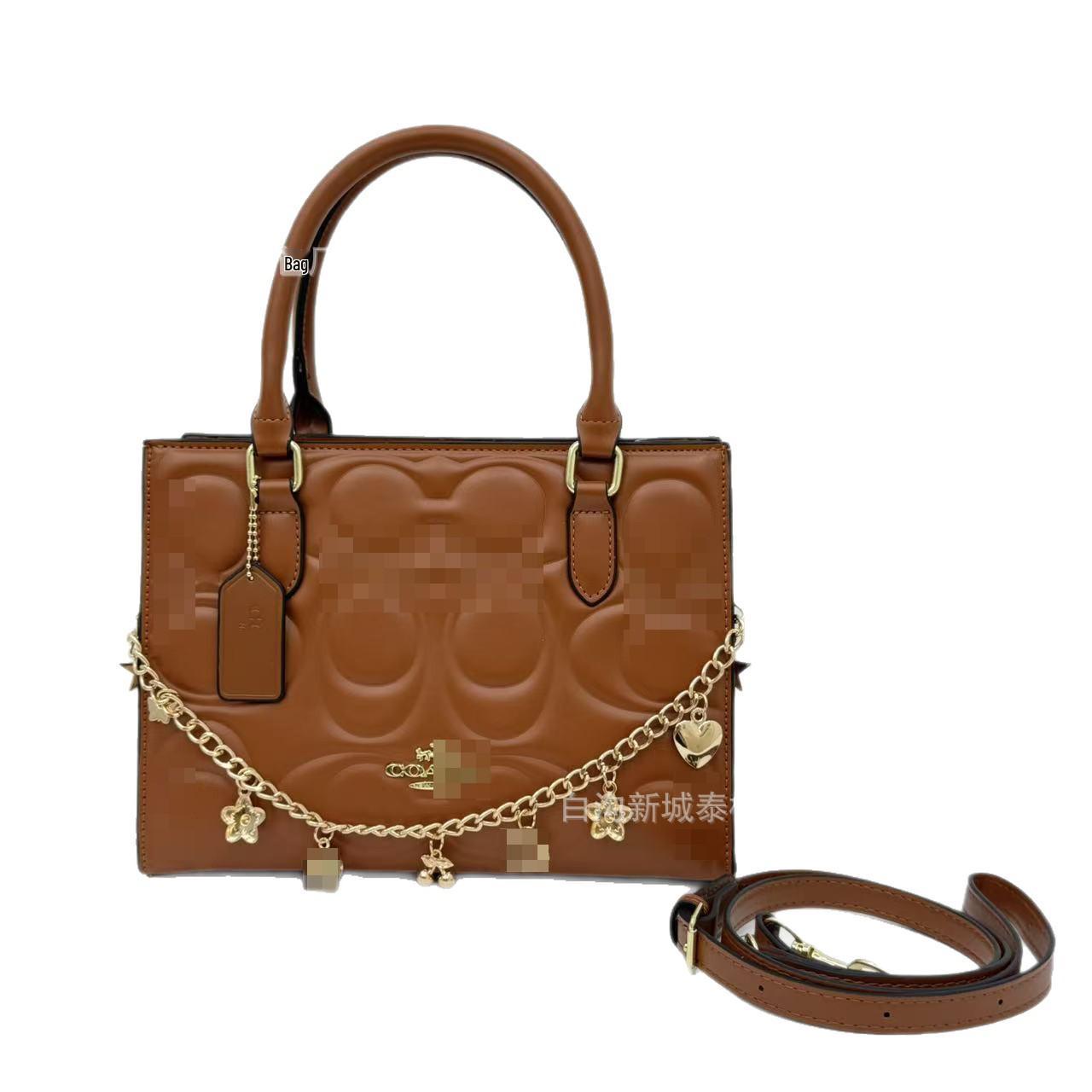 Koujia Роскошная женская текстурированная сумка-тоут и сумка через плечо большой вместимости - Европейский и американский тренд Chain Ornament
Koujia Роскошная женская текстурированная сумка-тоут и сумка через плечо большой вместимости - Европейский и американский тренд Chain Ornament