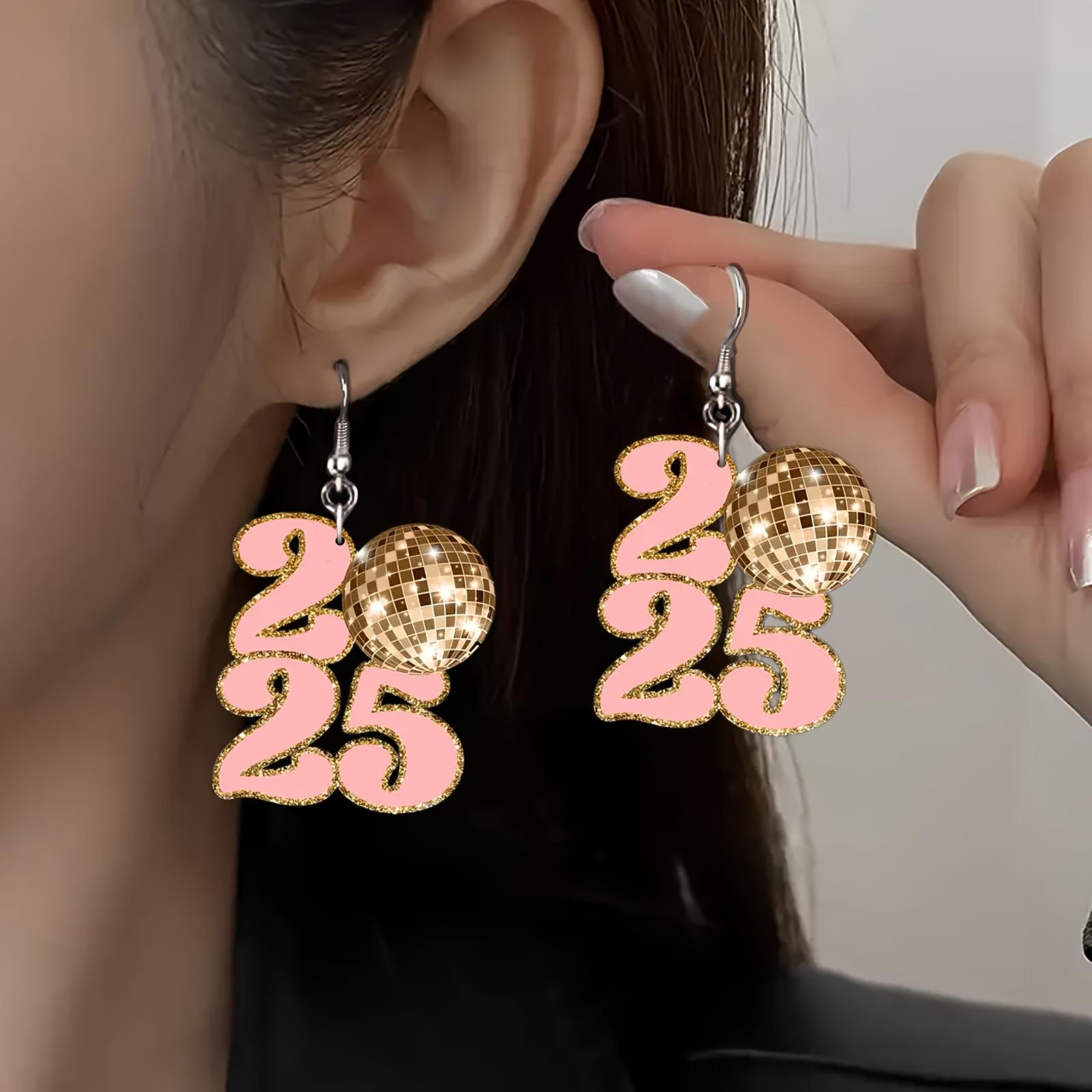 Элегантные серьги-подвески с цифрами 2025 года, акриловые серьги-подвески без покрытия для рождественской вечеринки, милый модный подарок для любимых 1 Pair
Элегантные серьги-подвески с цифрами 2025 года, акриловые серьги-подвески без покрытия для рождественской вечеринки, милый модный подарок для любимых 1 Pair