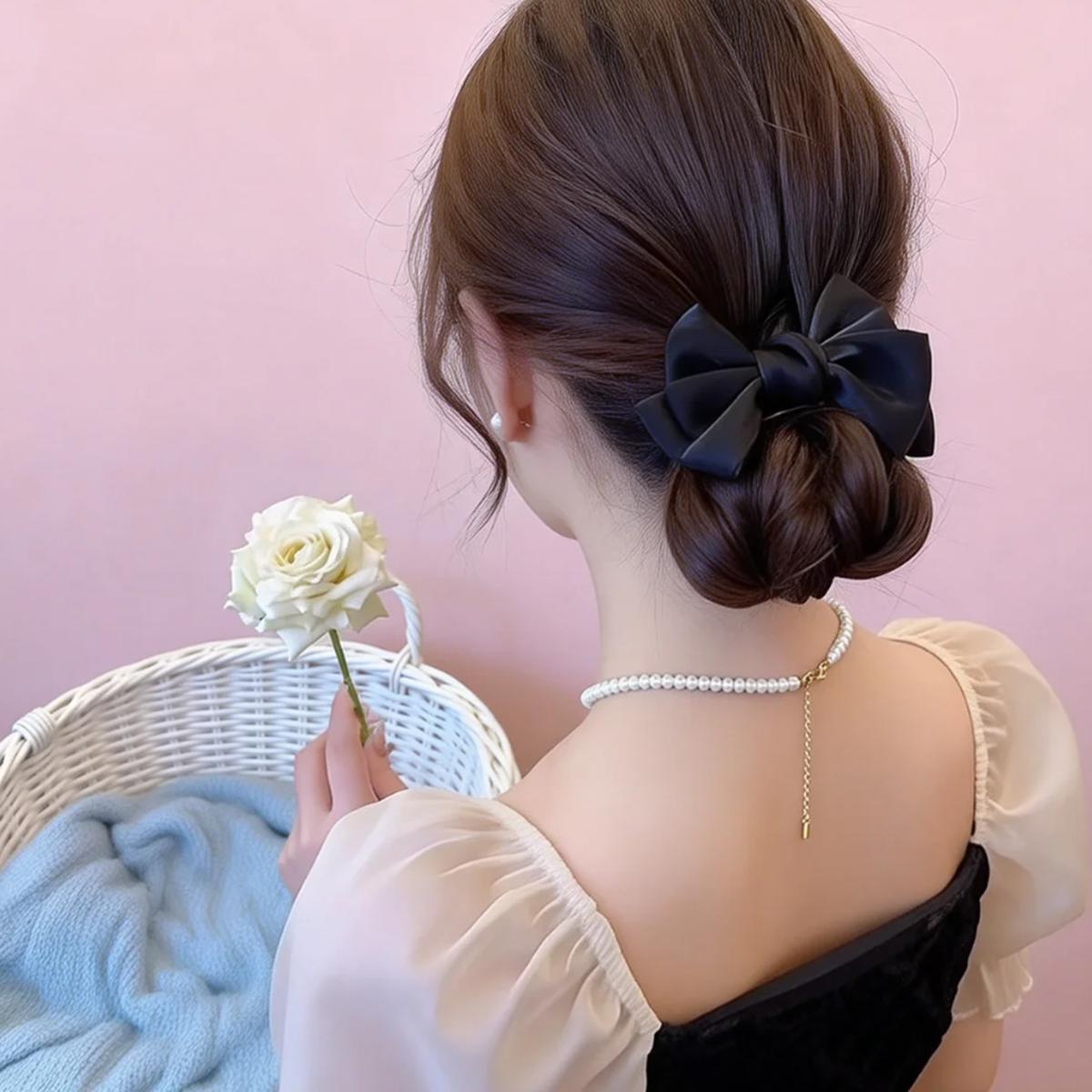 Elegant Satin Bow Hair Tie for Women, Cute Beige Bow Hair Scrunchie, Soft Elastic Hair Band with Bow Accent, Perfect for Daily Wear чёрный
Elegant Satin Bow Hair Tie for Women, Cute Beige Bow Hair Scrunchie, Soft Elastic Hair Band with Bow Accent, Perfect for Daily Wear чёрный
