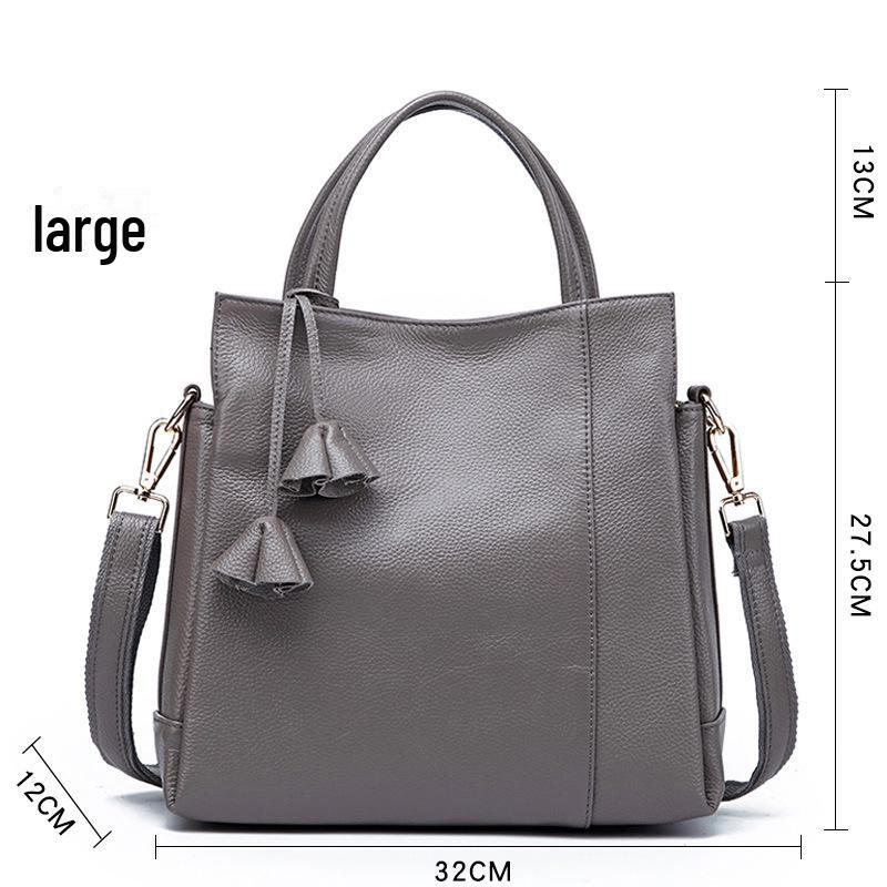 Qiandian 2026 Genuine Leather Handbag for Middle-Aged Women - Small Shoulder & Messenger Bag
Qiandian 2026 Genuine Leather Handbag for Middle-Aged Women - Small Shoulder & Messenger Bag