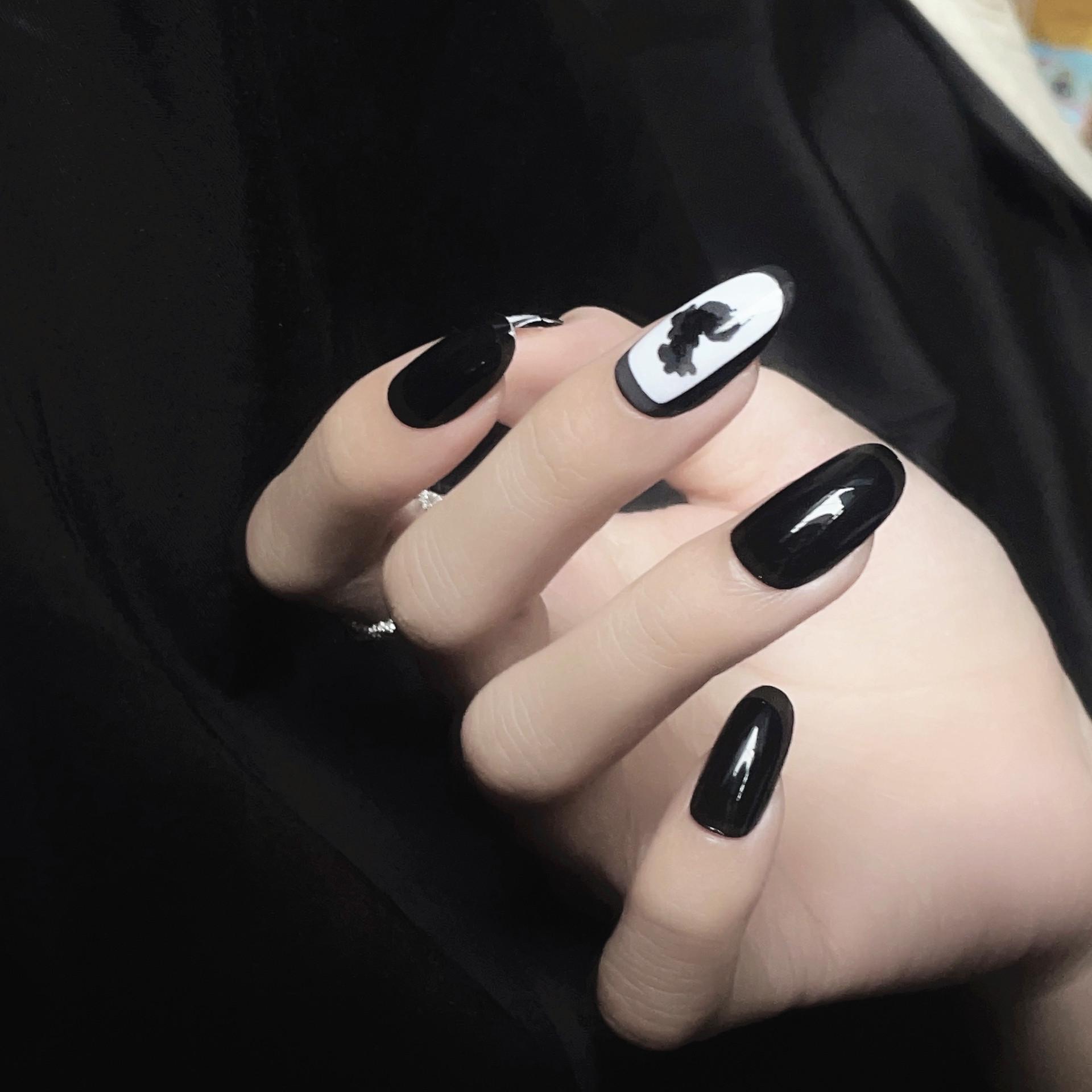 Ink Art Removable Wearable Nails - Trendy European & American Style, Unique Personality, Niche False Nail Art Patches
Ink Art Removable Wearable Nails - Trendy European & American Style, Unique Personality, Niche False Nail Art Patches