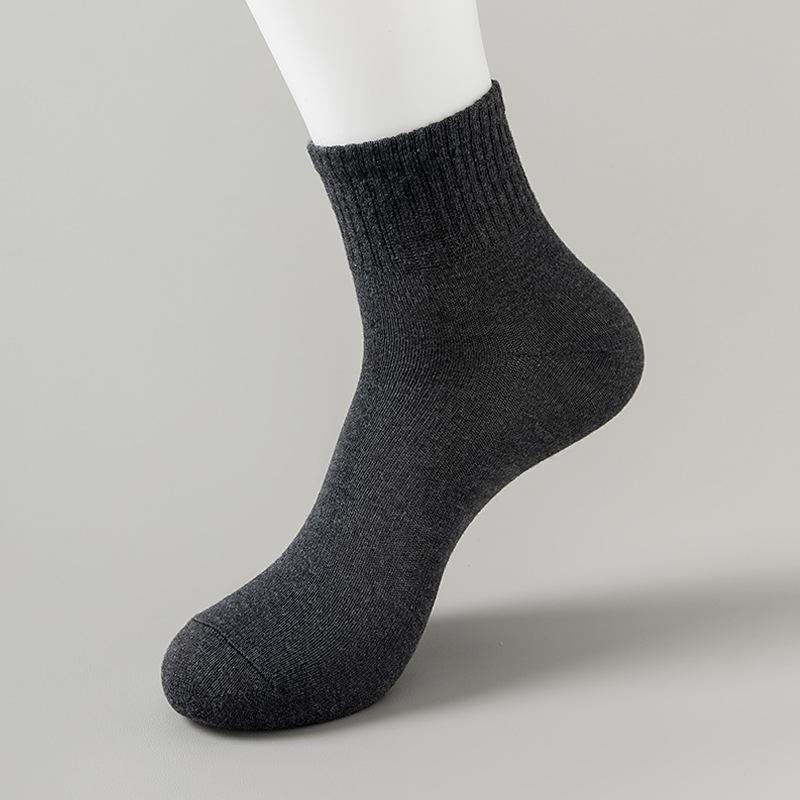 Мужские весенне-осенние однотонные повседневные носки-трубы из хлопка 1 pair темно серый
Мужские весенне-осенние однотонные повседневные носки-трубы из хлопка 1 pair темно серый