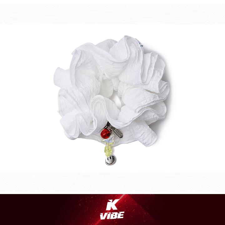 Official ILLIT x Rockfish Weatherwear Dreamscape Scrunchie - Limited 2026 SS Collaboration
Official ILLIT x Rockfish Weatherwear Dreamscape Scrunchie - Limited 2026 SS Collaboration