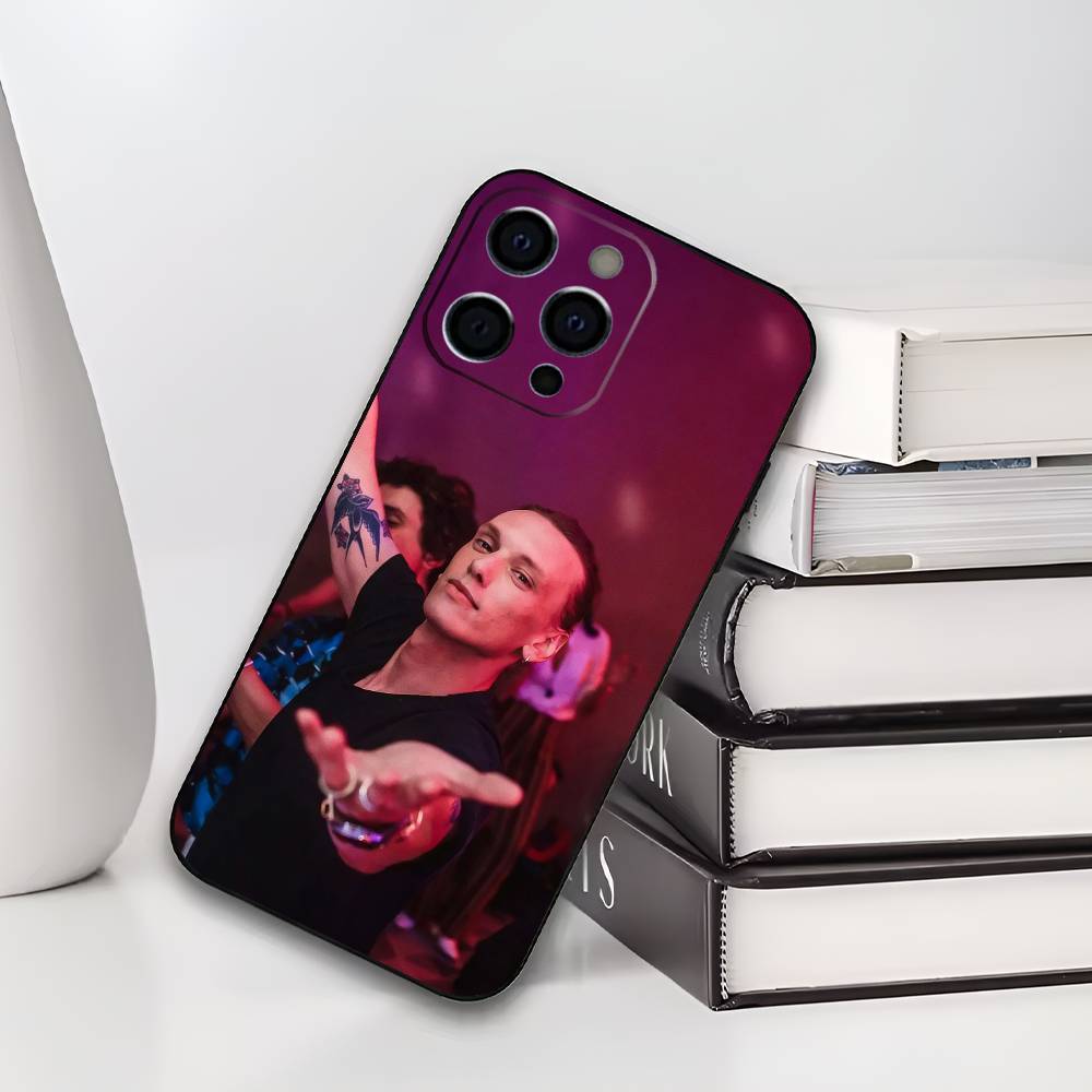 J-Jamie C-Campbell Bower Phone Case For IPhone 17,16,15,14,13,12,11,Plus,Pro,Max,Plus,XS,soft case Black silicone iPhone16plus
J-Jamie C-Campbell Bower Phone Case For IPhone 17,16,15,14,13,12,11,Plus,Pro,Max,Plus,XS,soft case Black silicone iPhone16plus