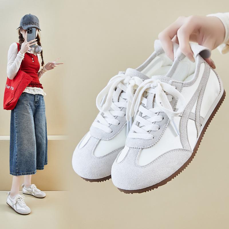 New German Training White Shoes for Women In Summer Students Sports and Leisure Breathable Thick Sole Height 40
New German Training White Shoes for Women In Summer Students Sports and Leisure Breathable Thick Sole Height 40