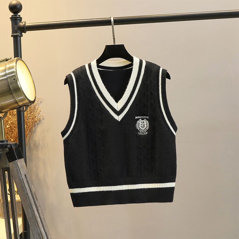 Вязаный жилет в стиле преппи для женщин, осенняя верхняя одежда с кабельным узором, накидка, V-образный вырез, платье с завязками, без рукавов, весенне-осенний свитер, жилет Black-with Embroider-Z8858 2XL
Вязаный жилет в стиле преппи для женщин, осенняя верхняя одежда с кабельным узором, накидка, V-образный вырез, платье с завязками, без рукавов, весенне-осенний свитер, жилет Black-with Embroider-Z8858 2XL