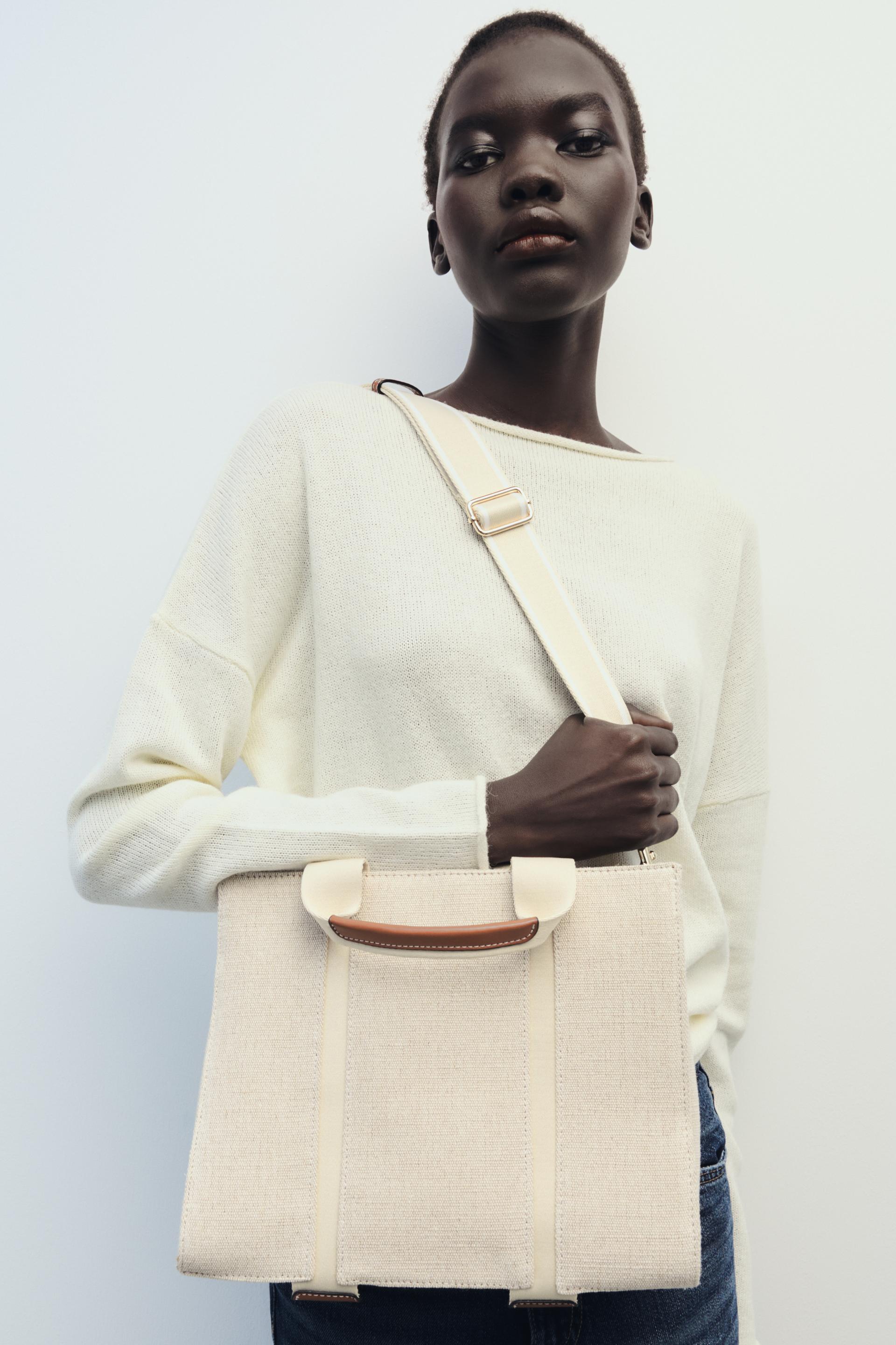 ТКАНЕВАЯ СУМКА-ТОУТ
ТКАНЕВАЯ СУМКА-ТОУТ