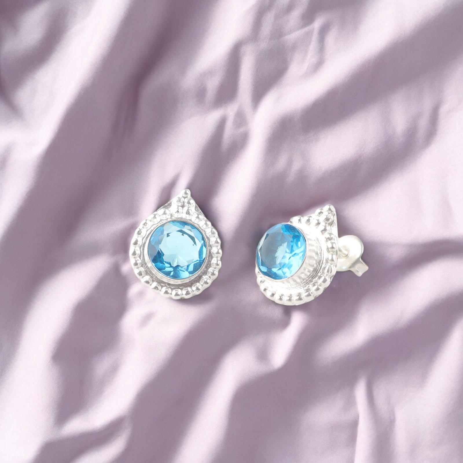 Редкий швейцарский голубой топаз драгоценный камень 925 стерлинговое серебро ювелирные изделия ручной работы пусеты 0.62 EE-125-19
Редкий швейцарский голубой топаз драгоценный камень 925 стерлинговое серебро ювелирные изделия ручной работы пусеты 0.62 EE-125-19