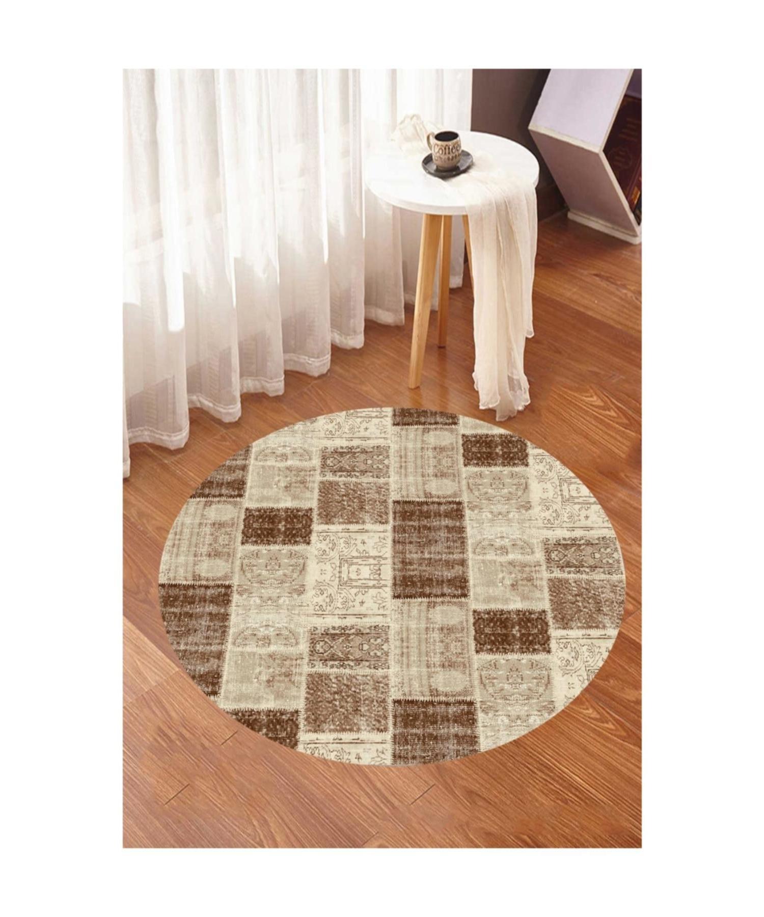 Круглый ковер с квадратным узором
Круглый ковер с квадратным узором