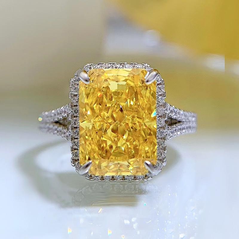 Hui Zhi Yi 2024 S925 Silver European & American High Carbon Diamond Ring - Fashionable & Versatile High-End Size 6
Hui Zhi Yi 2024 S925 Silver European & American High Carbon Diamond Ring - Fashionable & Versatile High-End Size 6