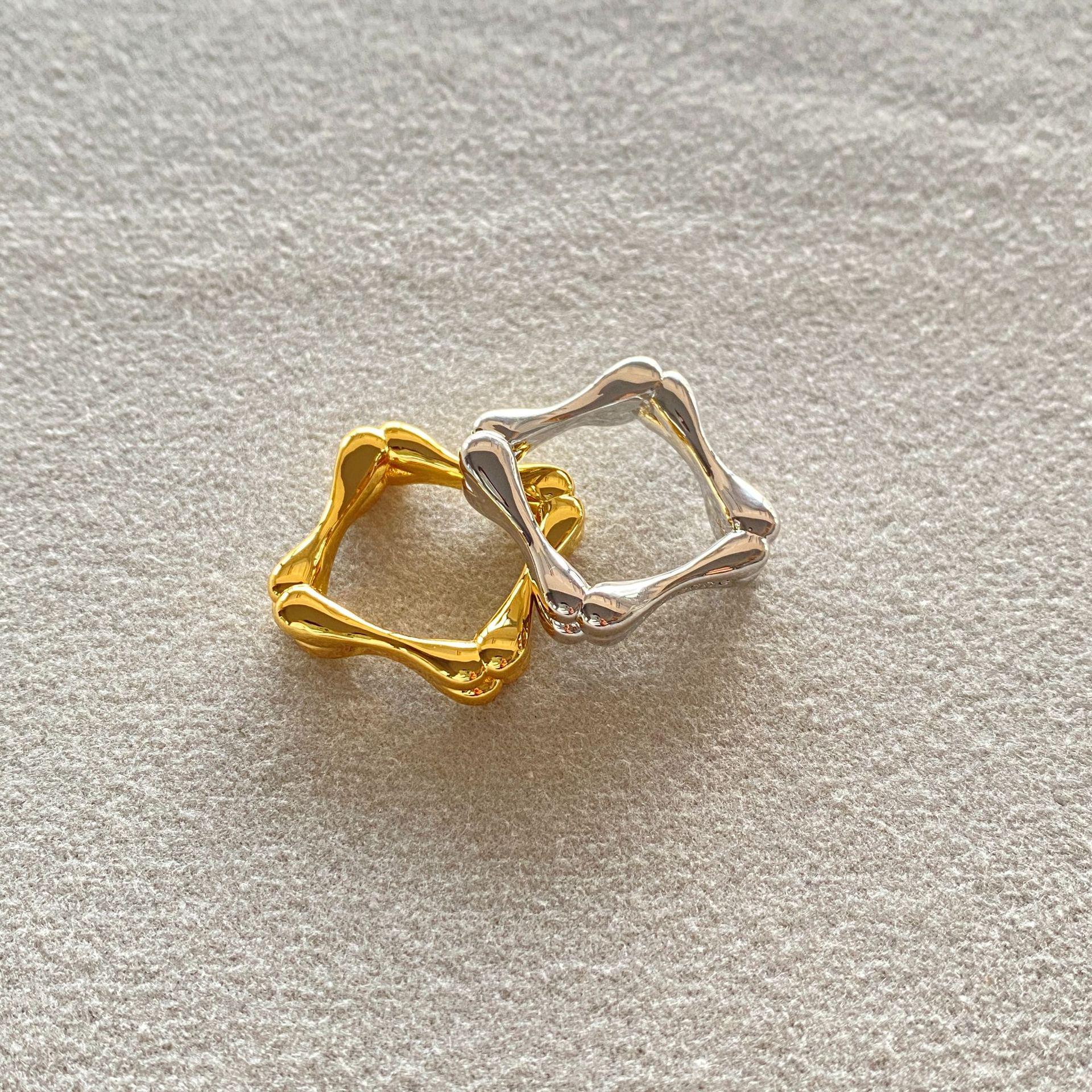 Saturn-Inspired Irregular Abstract Women s Ring: Chic, Textured, Criss-Cross Design
Saturn-Inspired Irregular Abstract Women s Ring: Chic, Textured, Criss-Cross Design