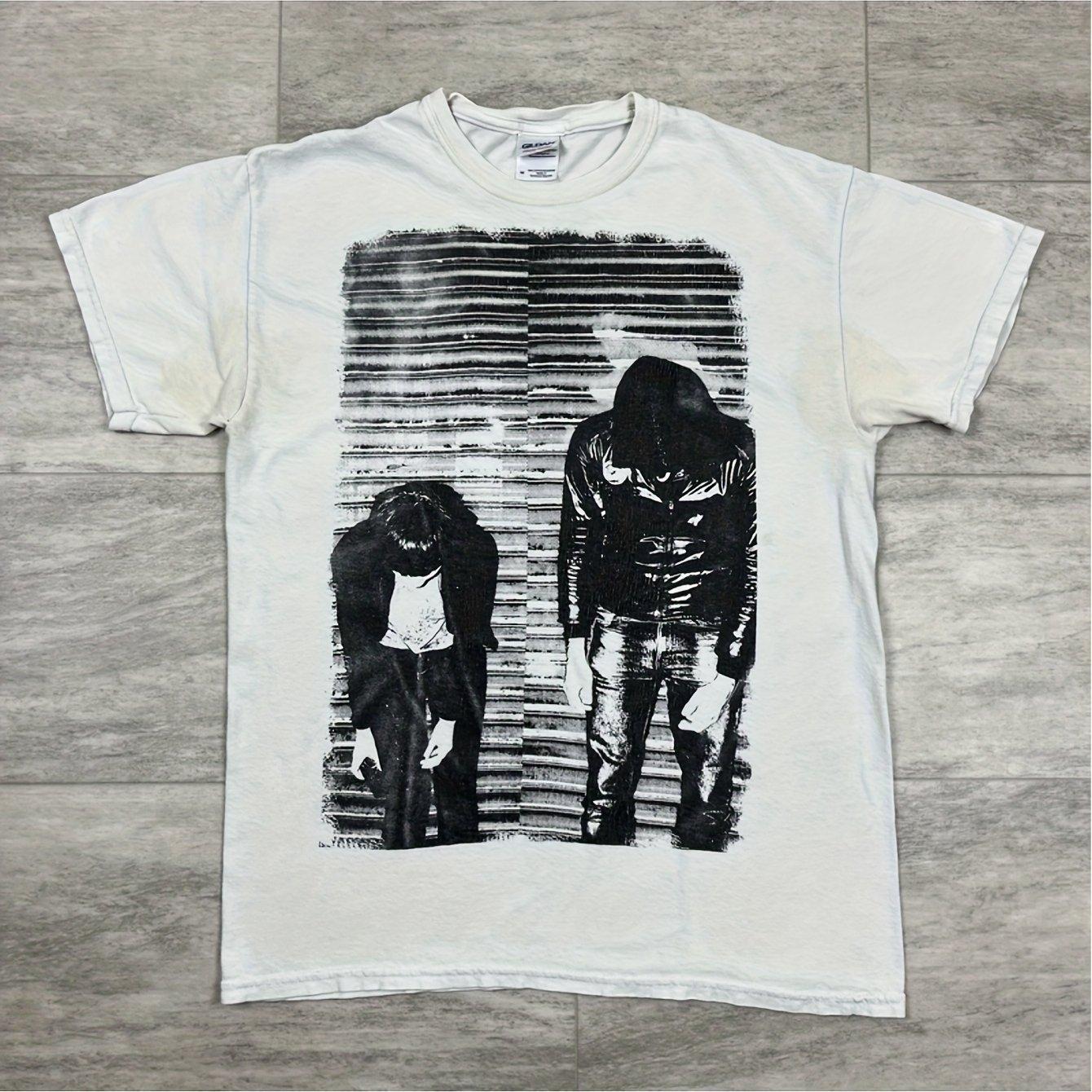 Vintage Crystal Castle Band Album Unisexs Tshirt Summer New Style Unisex Casual Fashion Tshirt Y2k Unisex Unisexs Tshirts 4XL
Vintage Crystal Castle Band Album Unisexs Tshirt Summer New Style Unisex Casual Fashion Tshirt Y2k Unisex Unisexs Tshirts 4XL