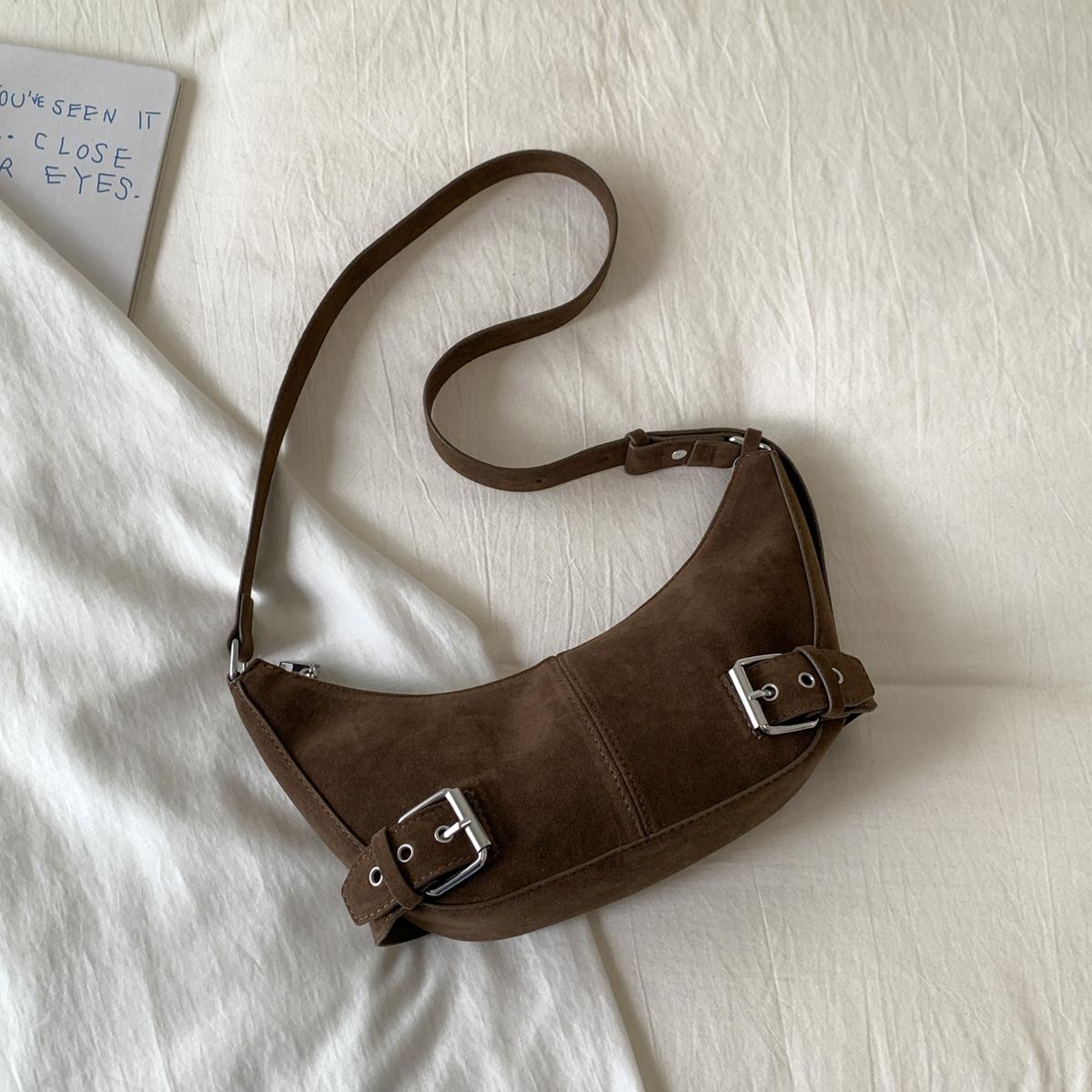 Retro PU Leather Shoulder Bag 2025 Winter Fashion Underarm Bag Females Luxury Brand Solid Color Handbags and Purses 30cmx12cmx7cm коричневый
Retro PU Leather Shoulder Bag 2025 Winter Fashion Underarm Bag Females Luxury Brand Solid Color Handbags and Purses 30cmx12cmx7cm коричневый