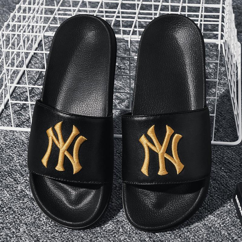 Slippers men s new one-word drag outer wear thick-soled household men s soft-soled cold slippers 46
Slippers men s new one-word drag outer wear thick-soled household men s soft-soled cold slippers 46