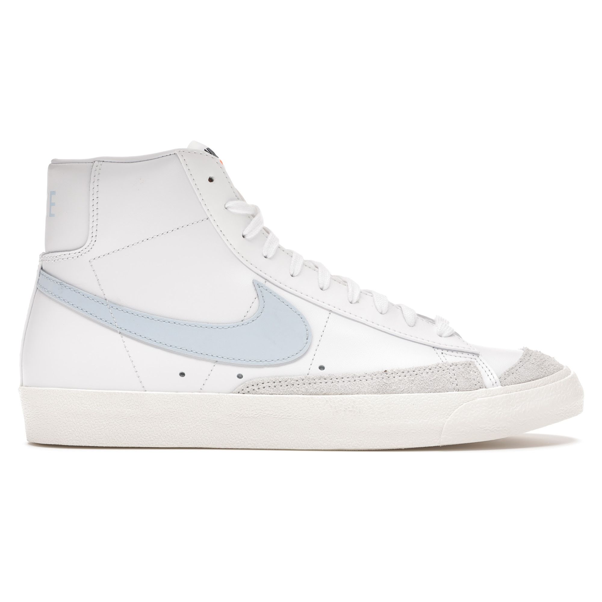 Nike Blazer Mid 77 Vintage Like Mike Мужские кроссовки White Celestine-Blue Sail BQ6806-109
Nike Blazer Mid 77 Vintage Like Mike Мужские кроссовки White Celestine-Blue Sail BQ6806-109