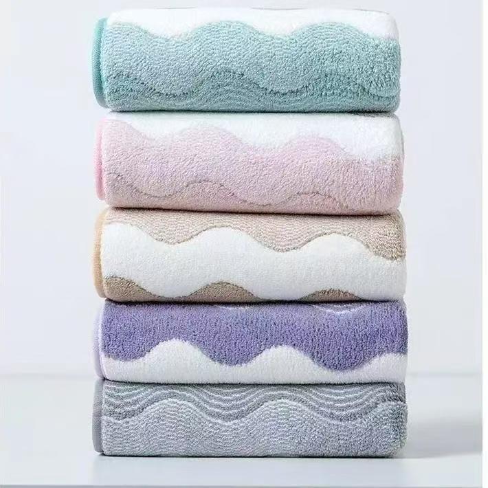Color Wave Two-Tone Coral Fleece Towel - Soft, Absorbent Bath & Face Cloth Purple-Blue
Color Wave Two-Tone Coral Fleece Towel - Soft, Absorbent Bath & Face Cloth Purple-Blue