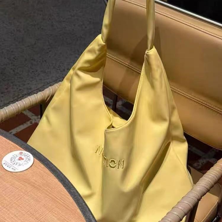 Summer cheese yellow nylon canvas bag women s 2025 new large-capacity shoulder tote bag versatile shopping bag жовтий
Summer cheese yellow nylon canvas bag women s 2025 new large-capacity shoulder tote bag versatile shopping bag жовтий