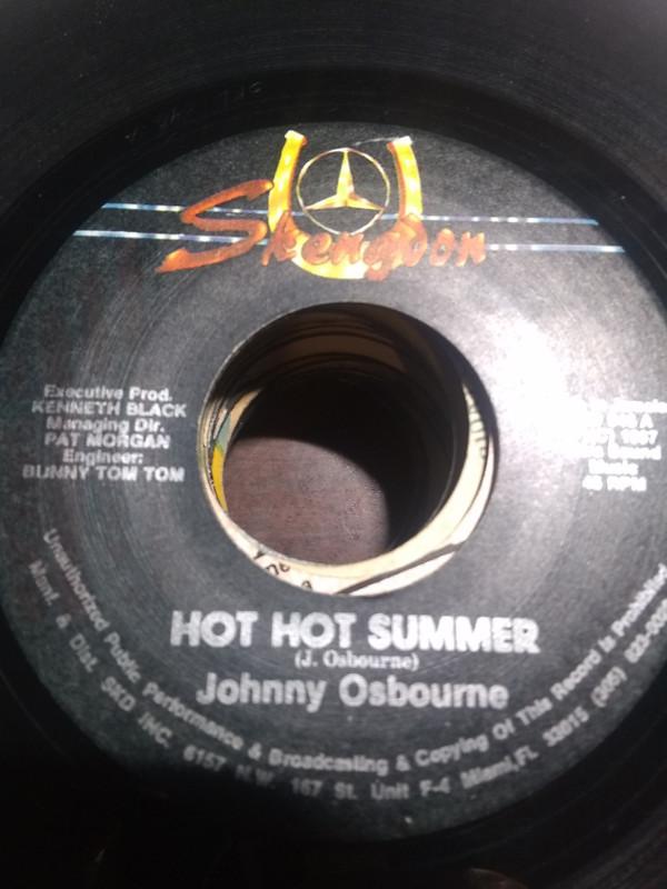 7inch Record JOHNNY OSBOURNE - Hot Hot Summer SKD046 Skengdon 1987 Jamaica Reggae, Ska & Dub Used
7inch Record JOHNNY OSBOURNE - Hot Hot Summer SKD046 Skengdon 1987 Jamaica Reggae, Ska & Dub Used