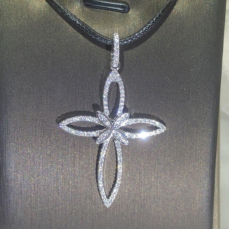 925 copper New Jewelry Crystal Flower Pendant Necklace Exaggerate Atmosphere Personality Four-Leave Flower Chain For Women Party
925 copper New Jewelry Crystal Flower Pendant Necklace Exaggerate Atmosphere Personality Four-Leave Flower Chain For Women Party