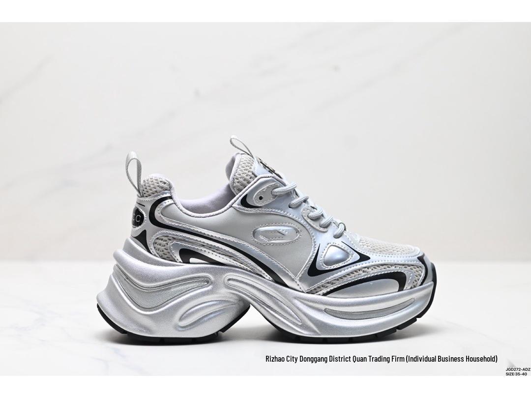 Женские кроссовки 2025 года цвета космического серебра на толстой подошве в стиле «папины кроссовки» - модная повседневная спортивная обувь, увеличивающая рост 35
Женские кроссовки 2025 года цвета космического серебра на толстой подошве в стиле «папины кроссовки» - модная повседневная спортивная обувь, увеличивающая рост 35