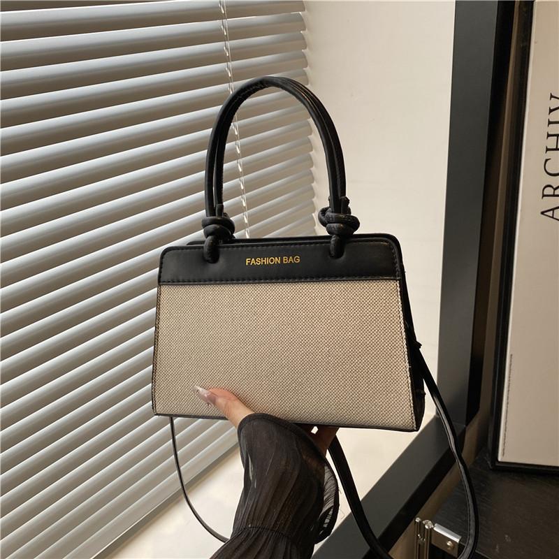 Fashion trend splicing high texture handbag popular versatile shoulder messenger bag women чёрный
Fashion trend splicing high texture handbag popular versatile shoulder messenger bag women чёрный