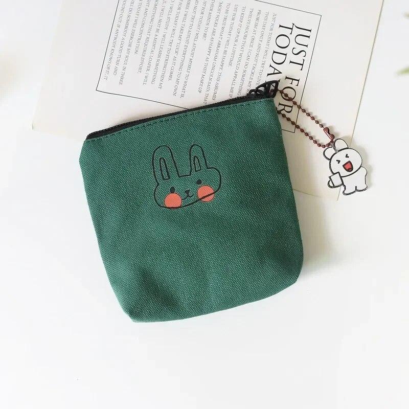 Квадратный холщовый органайзер для монет, сумки-органайзеры с милым кроликом, маленький кошелек, чехол для карт, ключей, наушников, сумки для хранения, кулон с кроликом, случайный
Квадратный холщовый органайзер для монет, сумки-органайзеры с милым кроликом, маленький кошелек, чехол для карт, ключей, наушников, сумки для хранения, кулон с кроликом, случайный