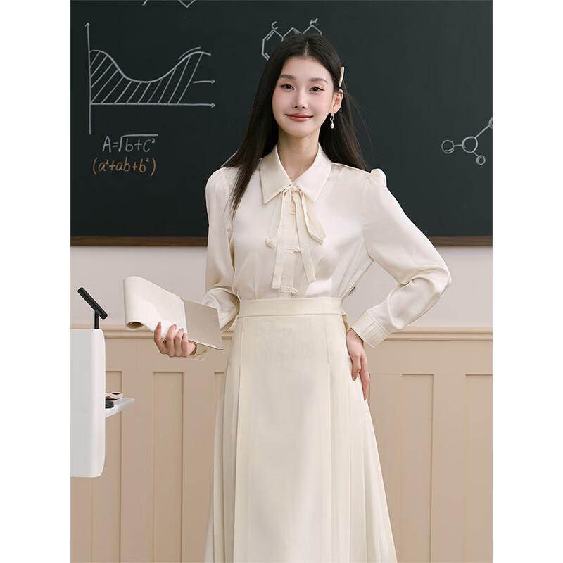 Women s Professional Long Sleeve Blouse S
Women s Professional Long Sleeve Blouse S