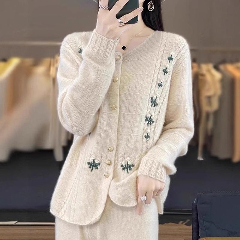 Кардиган женский вязаный с круглым вырезом, тяжелая промышленность, крючок, дизайнерский, темпераментный, осенний, с длинными рукавами One Size бежевый
Кардиган женский вязаный с круглым вырезом, тяжелая промышленность, крючок, дизайнерский, темпераментный, осенний, с длинными рукавами One Size бежевый