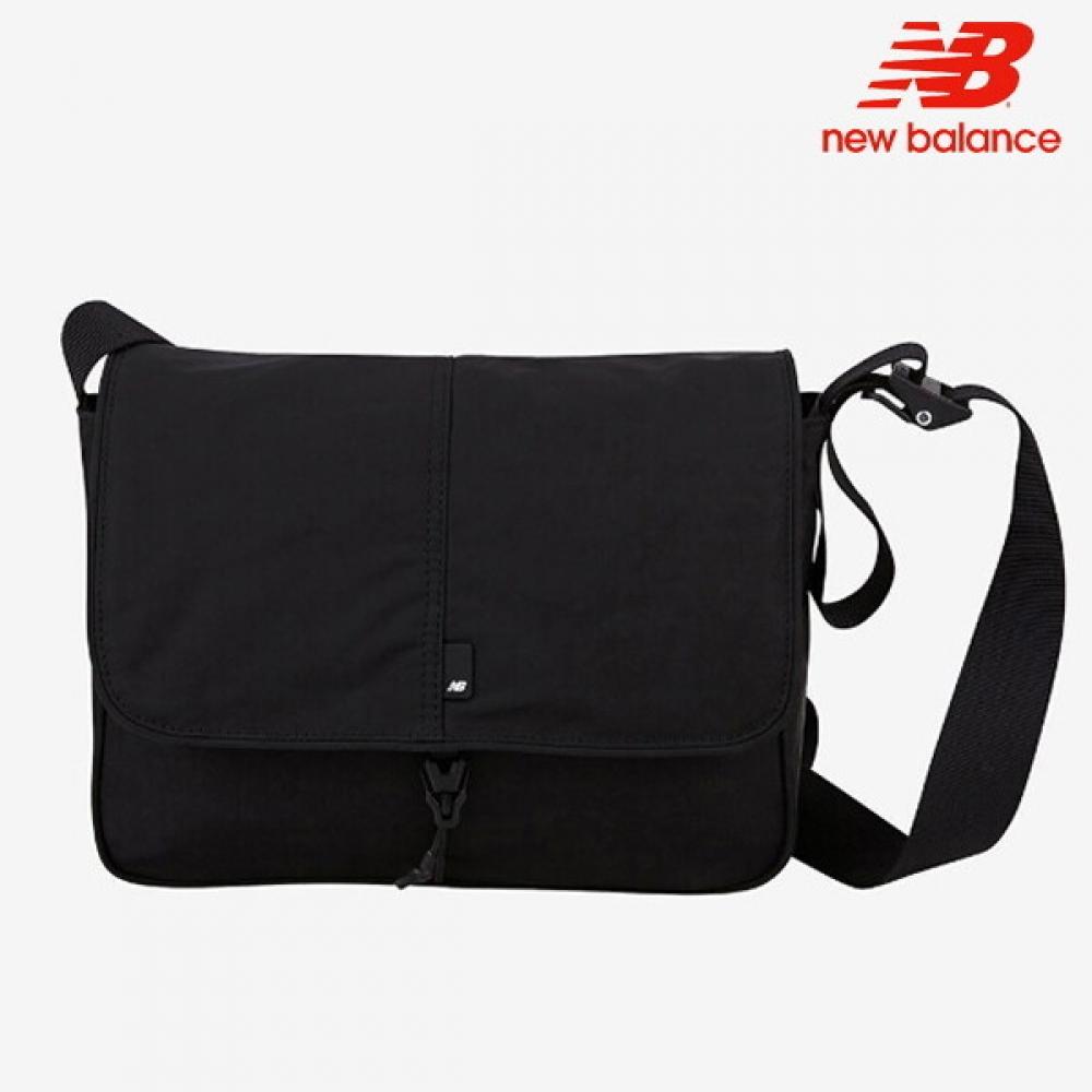 New Balance Half Club Padded Crossbody Bag Nbgcdsl402 19 Bag 999
New Balance Half Club Padded Crossbody Bag Nbgcdsl402 19 Bag 999