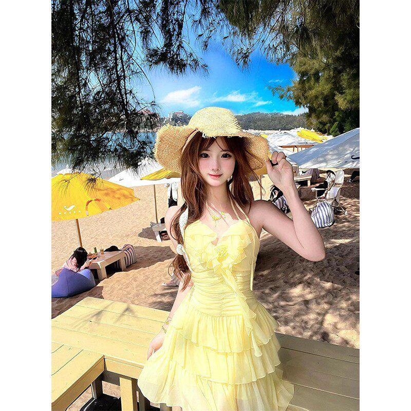 French Style Beautiful Yellow Halter Spaghetti Straps Dress Women s Summer Seaside Holiday Silm Slim Looking Sexy Short Skirt Dress High Quality S
French Style Beautiful Yellow Halter Spaghetti Straps Dress Women s Summer Seaside Holiday Silm Slim Looking Sexy Short Skirt Dress High Quality S