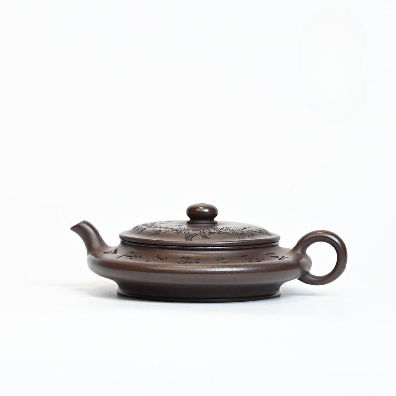 140ml Boutique Yixing Purple Clay Teapots Handmade Flat Pot Raw Ore Purple Mud Tea Soaking Kettle With Filter Zisha Tea Set Gift
140ml Boutique Yixing Purple Clay Teapots Handmade Flat Pot Raw Ore Purple Mud Tea Soaking Kettle With Filter Zisha Tea Set Gift