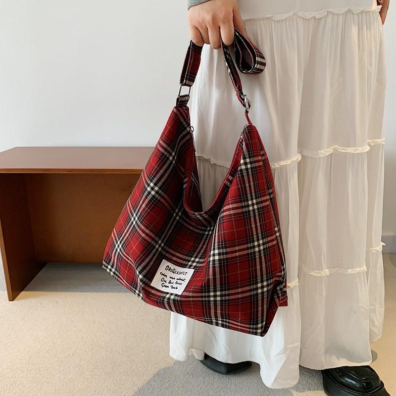 Casual plaid printed shoulder bag College style fashionable versatile tote bag large capacity textured messenger bag women красный
Casual plaid printed shoulder bag College style fashionable versatile tote bag large capacity textured messenger bag women красный