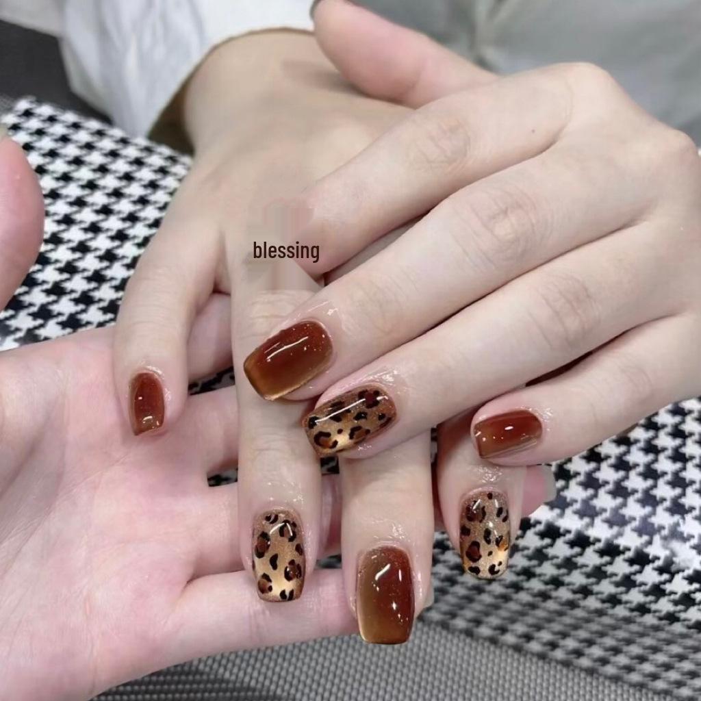 Amber Leopard Print Press-On Nails: Short, Autumn Brown Sugar Design, Removable, Cool Color Block Manicure
Amber Leopard Print Press-On Nails: Short, Autumn Brown Sugar Design, Removable, Cool Color Block Manicure