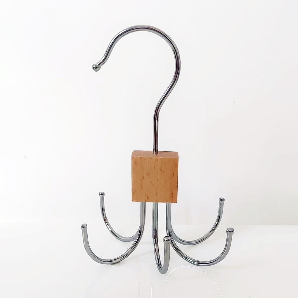 Six Claw Hook Household Multifunctional Clothes Hanger Sling Underwear Storage Artifact That Can Rotate 360 Degrees
Six Claw Hook Household Multifunctional Clothes Hanger Sling Underwear Storage Artifact That Can Rotate 360 Degrees