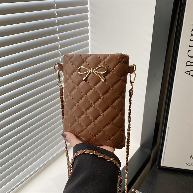 2025 Trend Fashion Simple Sweet Bow Decoration Wide Shoulder Strap Underarm Crossbody Bag Wholesale Bag коричневый
2025 Trend Fashion Simple Sweet Bow Decoration Wide Shoulder Strap Underarm Crossbody Bag Wholesale Bag коричневый