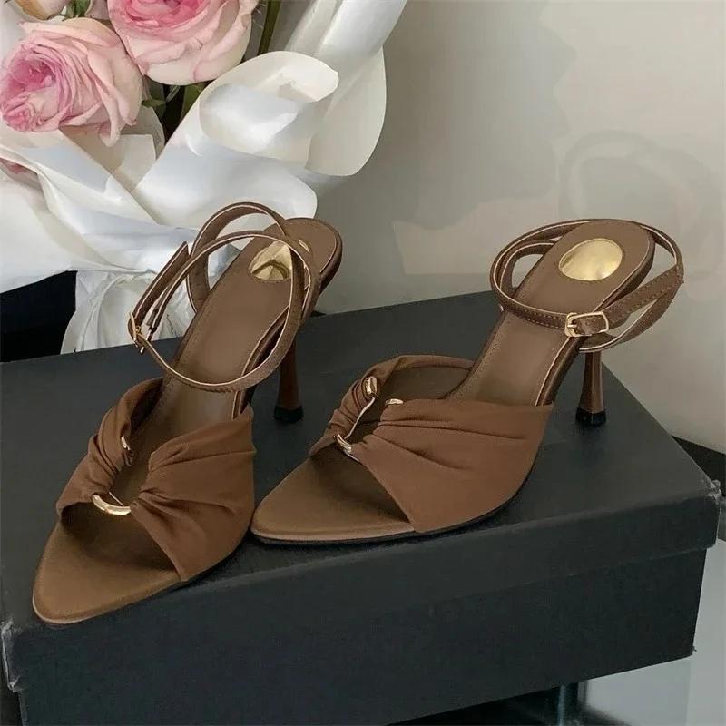 Fashion Female Pointed Toe Thin High Heels Summer Sandals Banquet Party Pleated Metal Buckle Strap Mules Shoes 35 коричневый
Fashion Female Pointed Toe Thin High Heels Summer Sandals Banquet Party Pleated Metal Buckle Strap Mules Shoes 35 коричневый