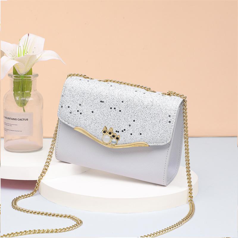 Сумки Женские сумки Сумки через плечо из воловьей кожи Сумки через плечо Женские небольшие квадратные сумки Сумки на цепочке Легкие роскошные сумки для поездок на работу и обратно белый
Сумки Женские сумки Сумки через плечо из воловьей кожи Сумки через плечо Женские небольшие квадратные сумки Сумки на цепочке Легкие роскошные сумки для поездок на работу и обратно белый