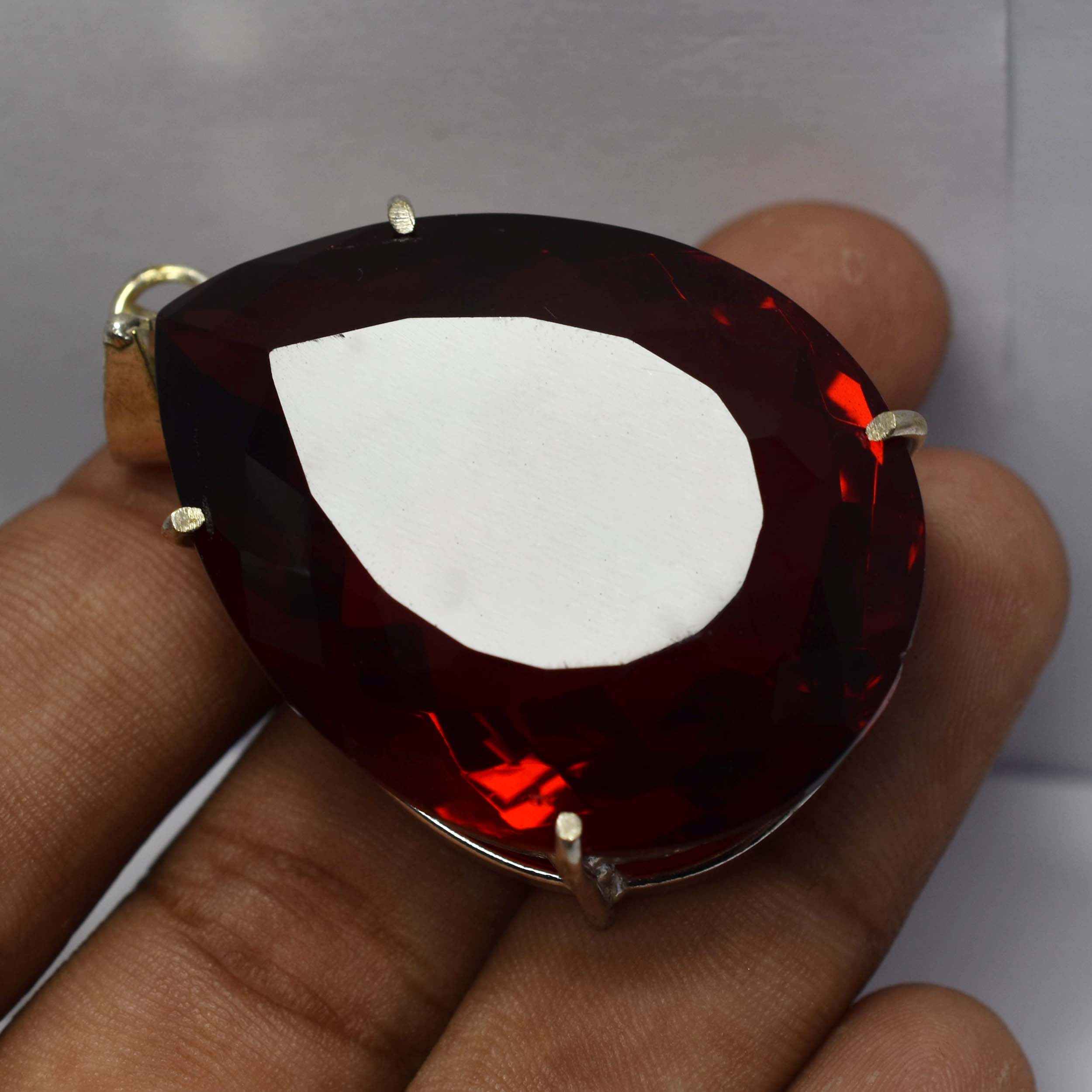 Червоний Рубін 141.05 Карат Натуральний СЕРТИФІКОВАНИЙ Грушоподібний Підвіска зі Срібла 925 проби VA-777 42 mm approx червоний
Червоний Рубін 141.05 Карат Натуральний СЕРТИФІКОВАНИЙ Грушоподібний Підвіска зі Срібла 925 проби VA-777 42 mm approx червоний